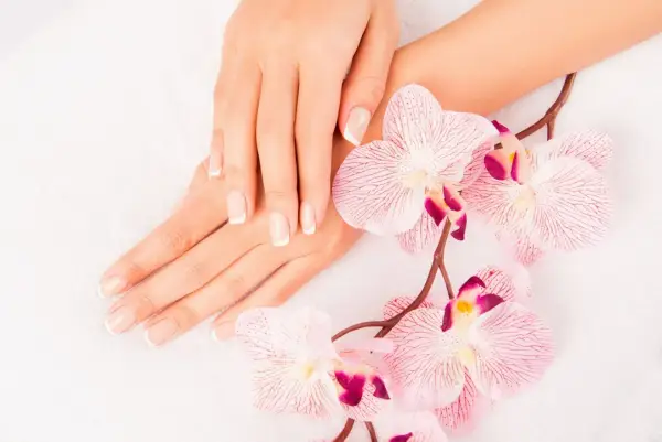 Center Nails & Spa
